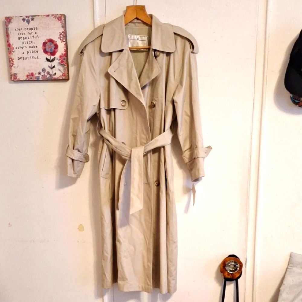 Towne London Fog Beige Trench Coat Petite Size 4
